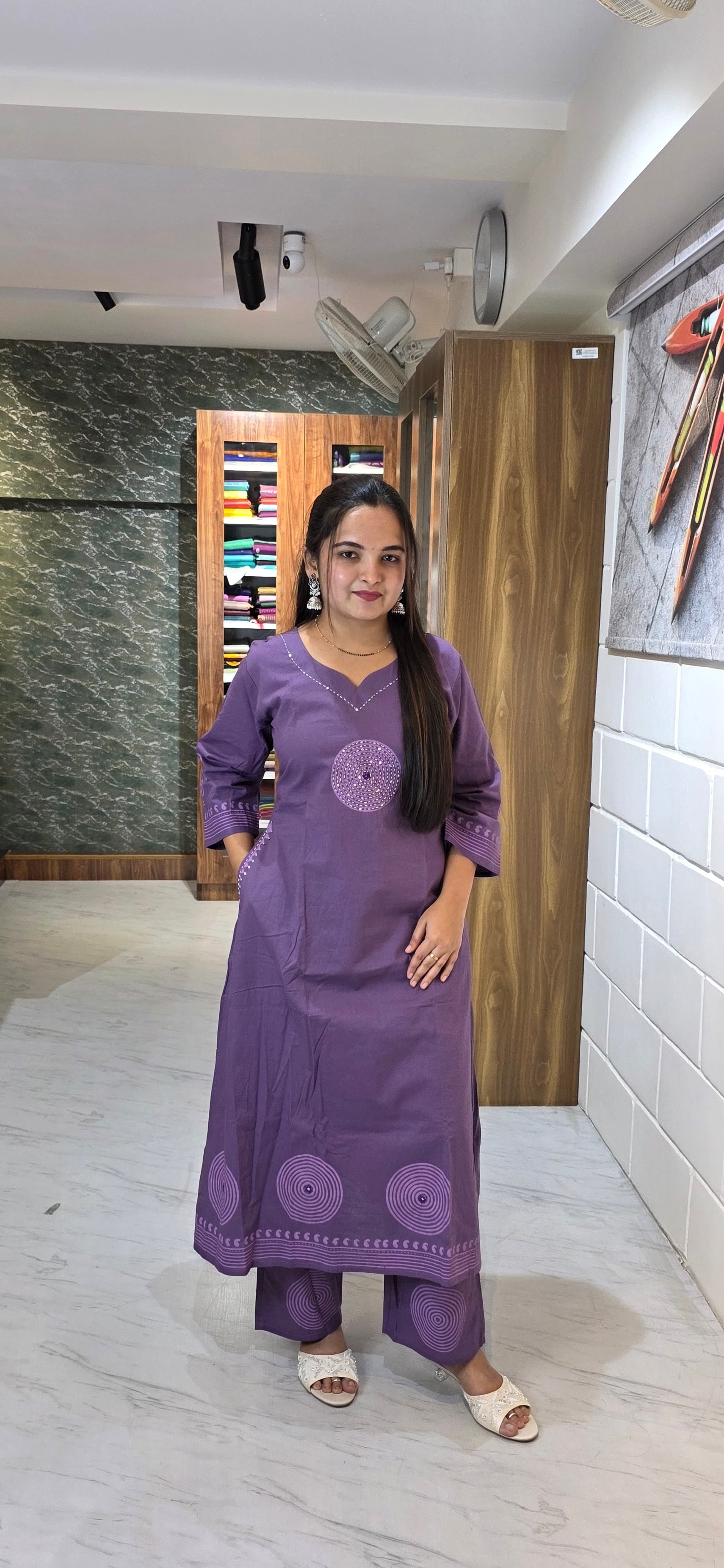 Lavender Premium Cotton Kurta Set with Katha Work view 4