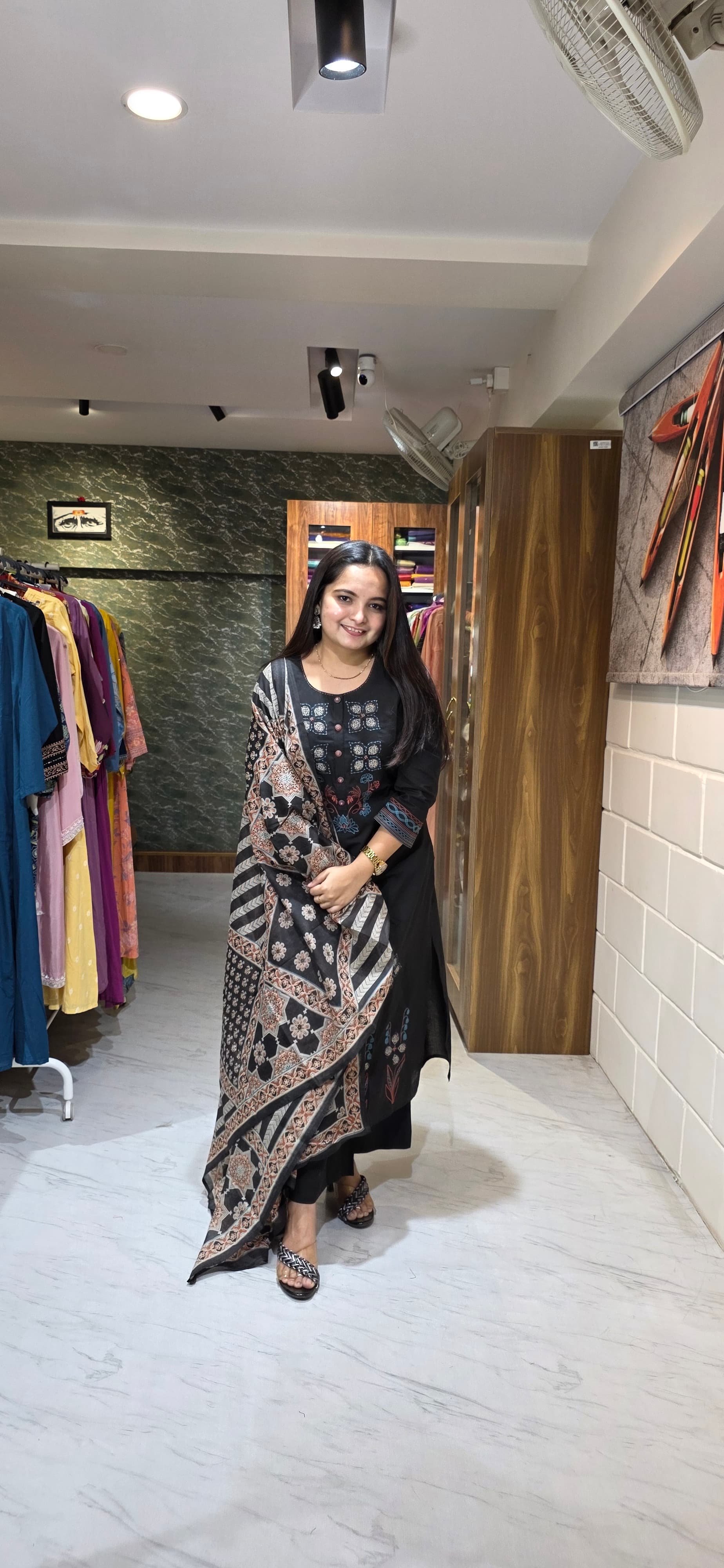 Classic Black Kurta Set with Appliqué & Thread Embroidery and Ajrakh Dupatta view 4