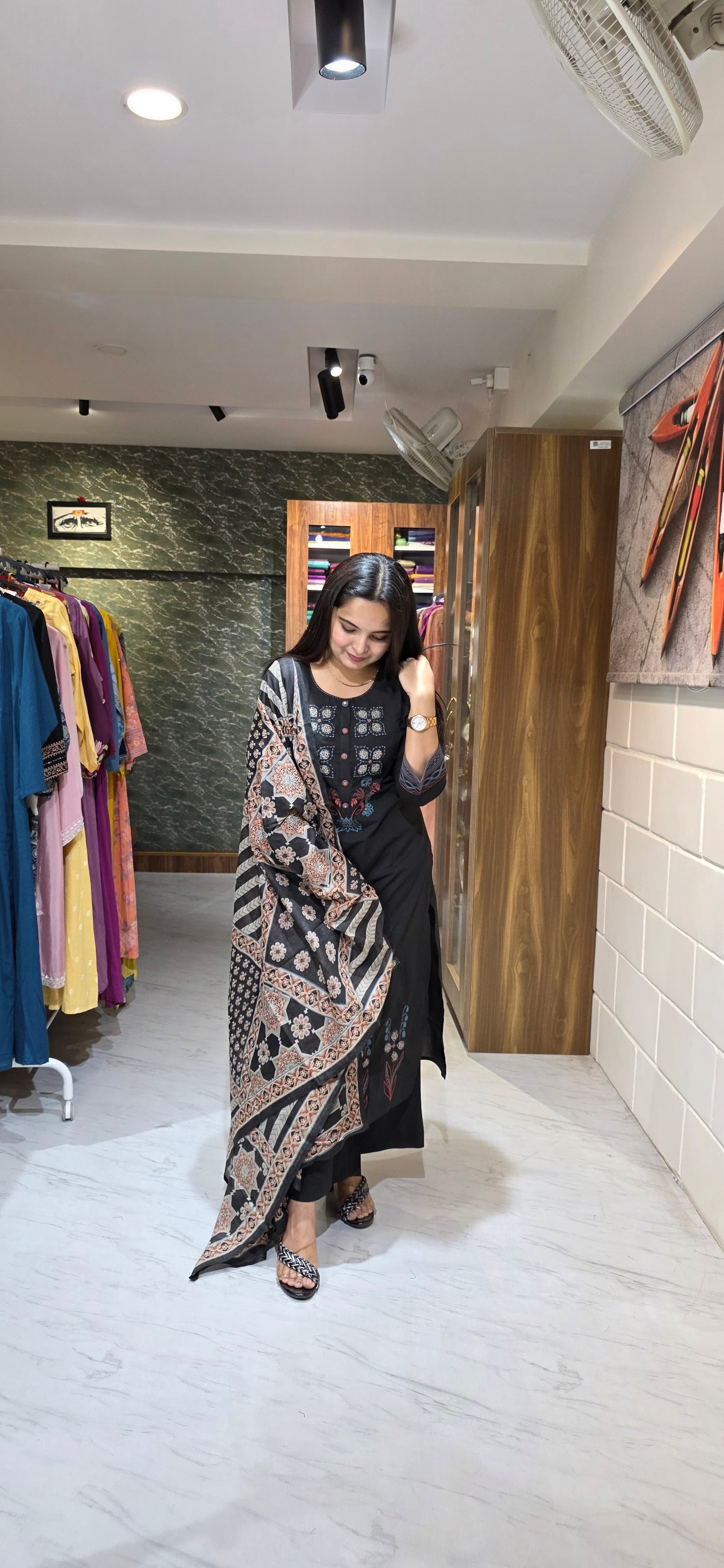 Classic Black Kurta Set with Appliqué & Thread Embroidery and Ajrakh Dupatta view 5