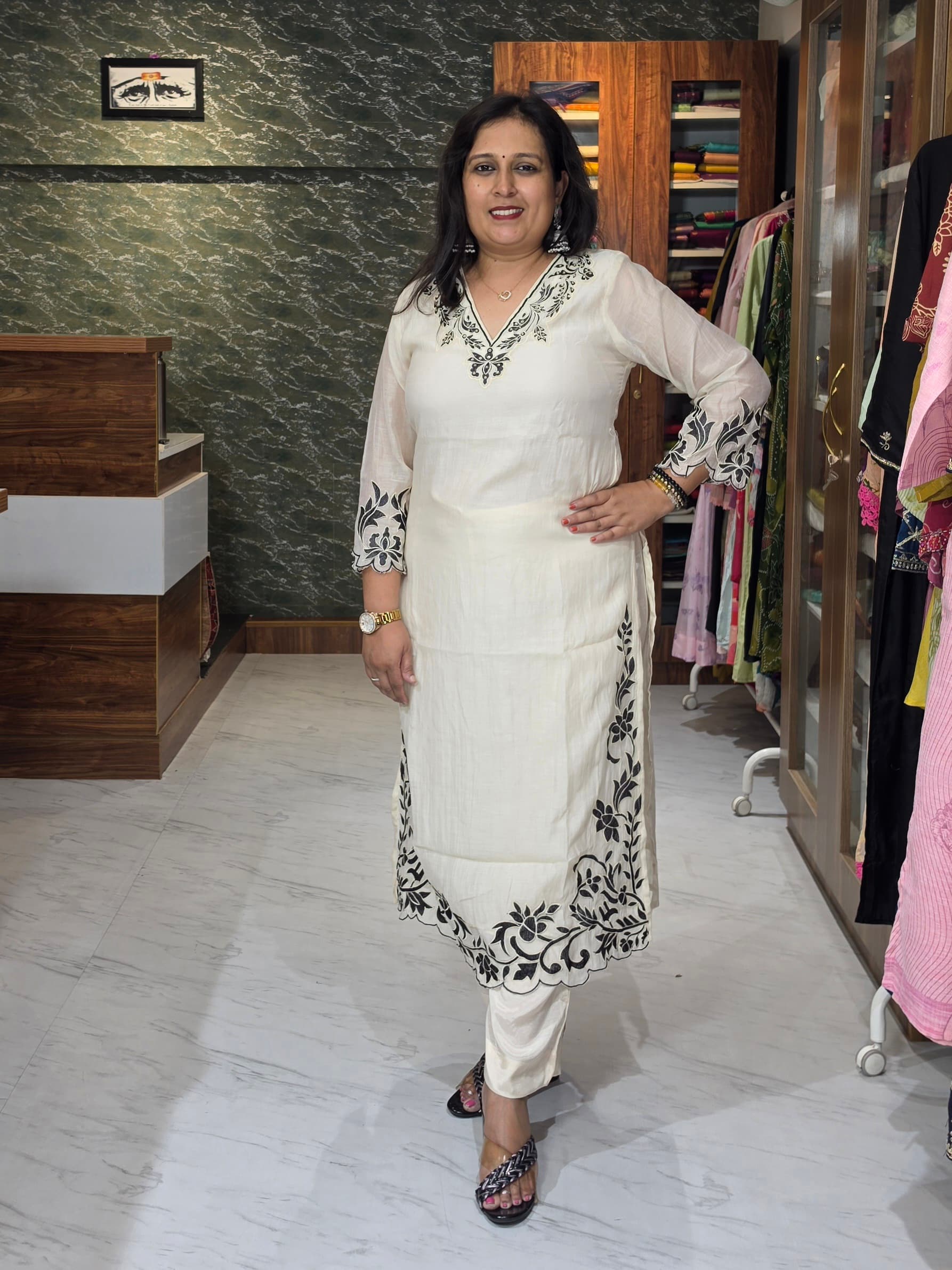 Mul Chanderi Ivory White & Black Appliqué Embroidery Suit Set view 3